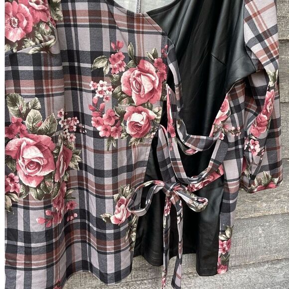 Venus size 3X scoop neck 3/4 length sleeves great details. - Picture 4 of 6